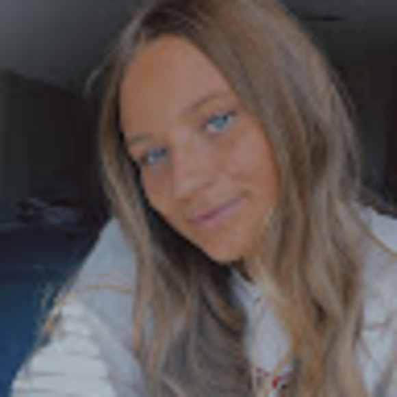 Meet your Posher, Vanessa - Picture 1 of 1